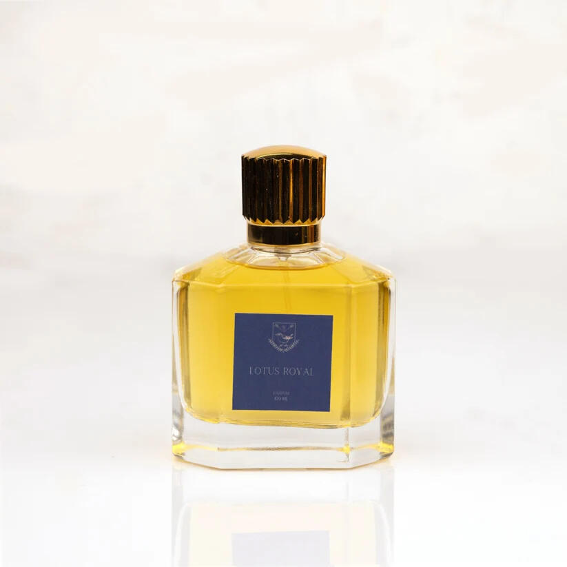 Lotus Royal narrates story of the mystical journey to the pyramids of Egypt, atop a camel. The fragrance captures the majestic hieroglyphs of lotus flowers and Cleopatra, celebrating the long, rich history of perfumery.