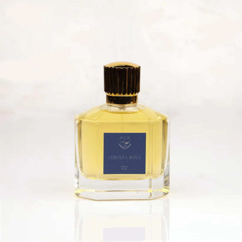 Cerveza Rosa captures the lively spirit of local festivities, much like the Oktoberfest. Not the typical rose perfume as it features an unexpected blend with beer, creating a unique and celebratory scent.